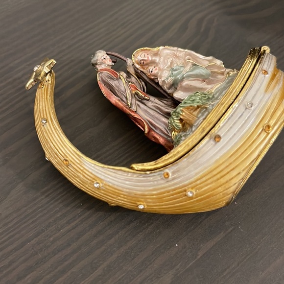 NEW✨Museum Of the Bible "Christmas Nativity Scene" Trinket Box - Picture 3 of 9